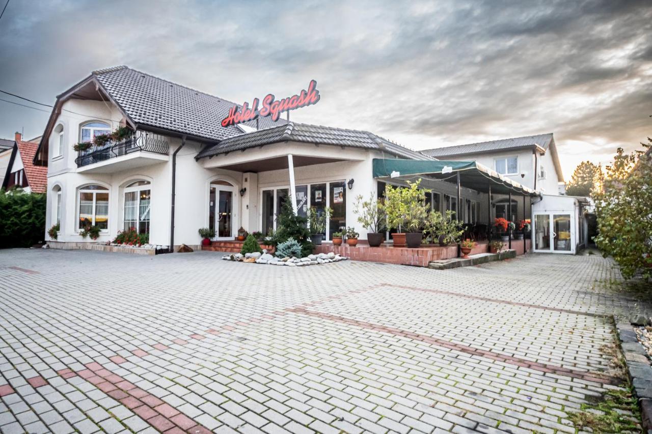 Hotel Squash Centrum بريفيدزا المظهر الخارجي الصورة