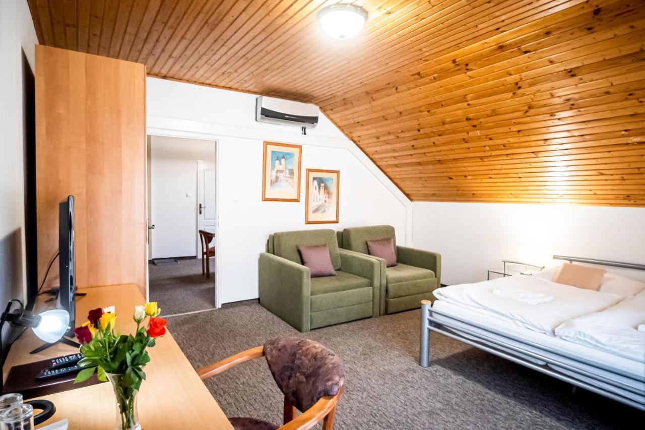 Hotel Squash Centrum بريفيدزا المظهر الخارجي الصورة