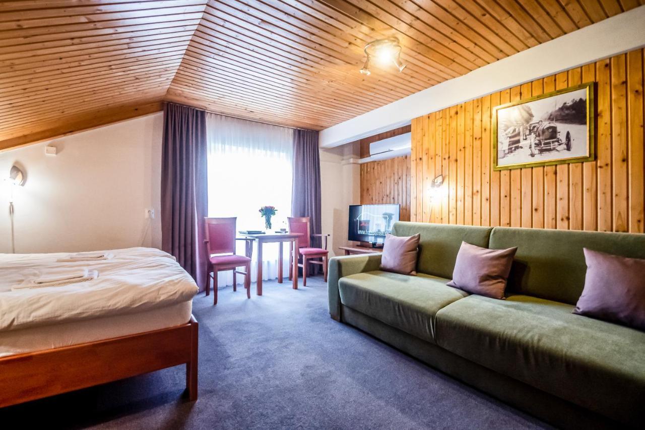 Hotel Squash Centrum بريفيدزا المظهر الخارجي الصورة