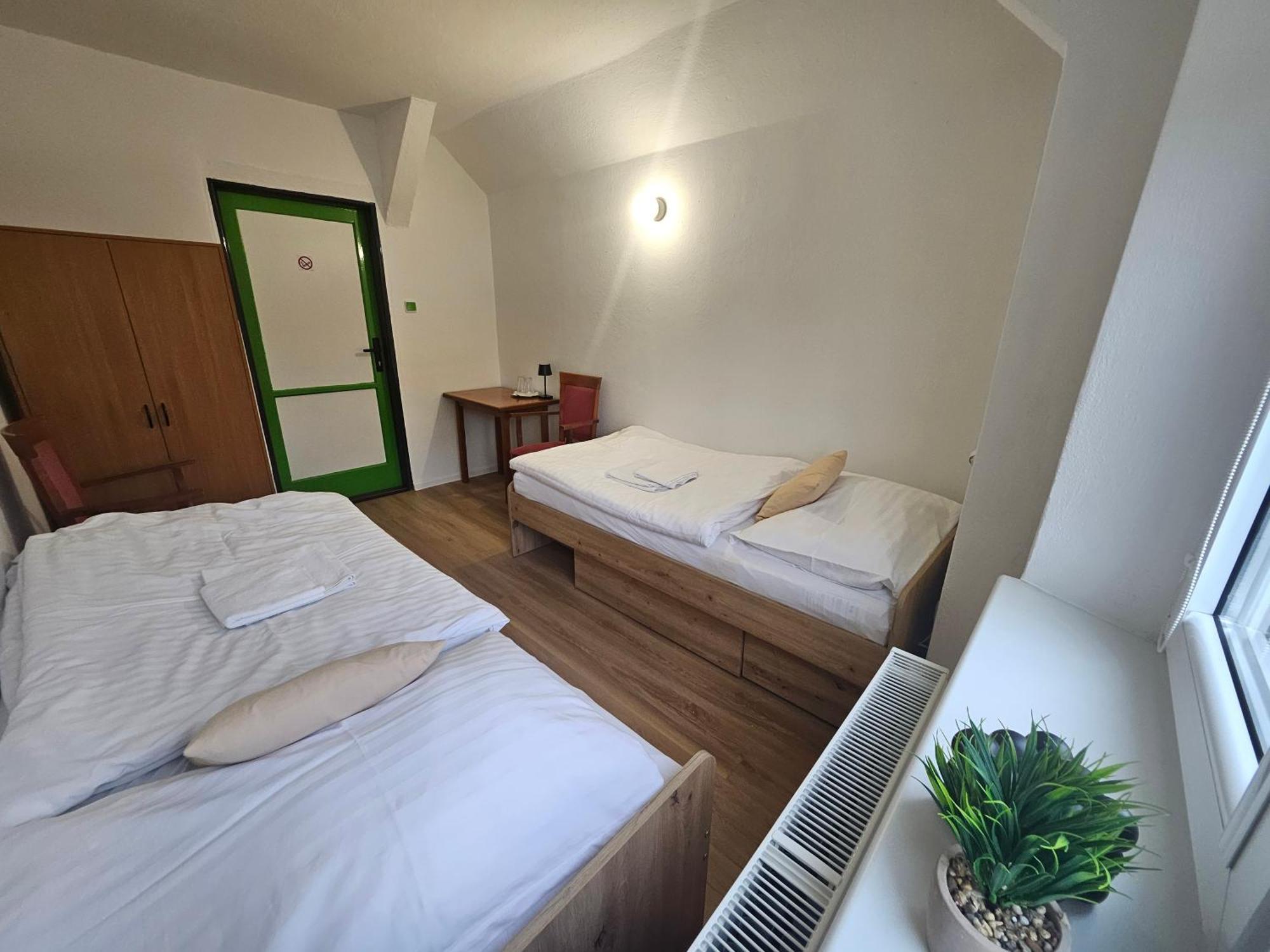 Hotel Squash Centrum بريفيدزا الغرفة الصورة