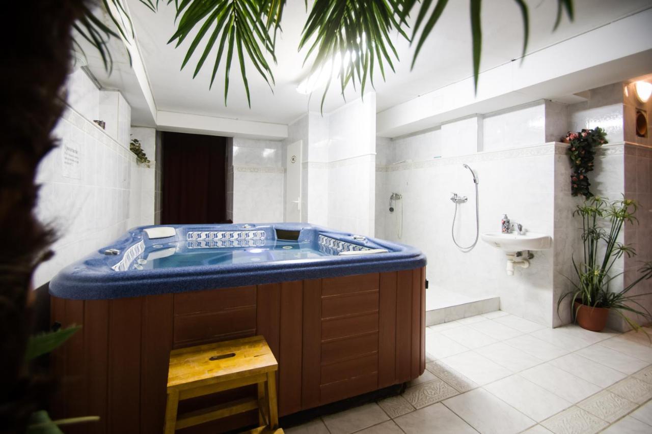 Hotel Squash Centrum بريفيدزا المظهر الخارجي الصورة